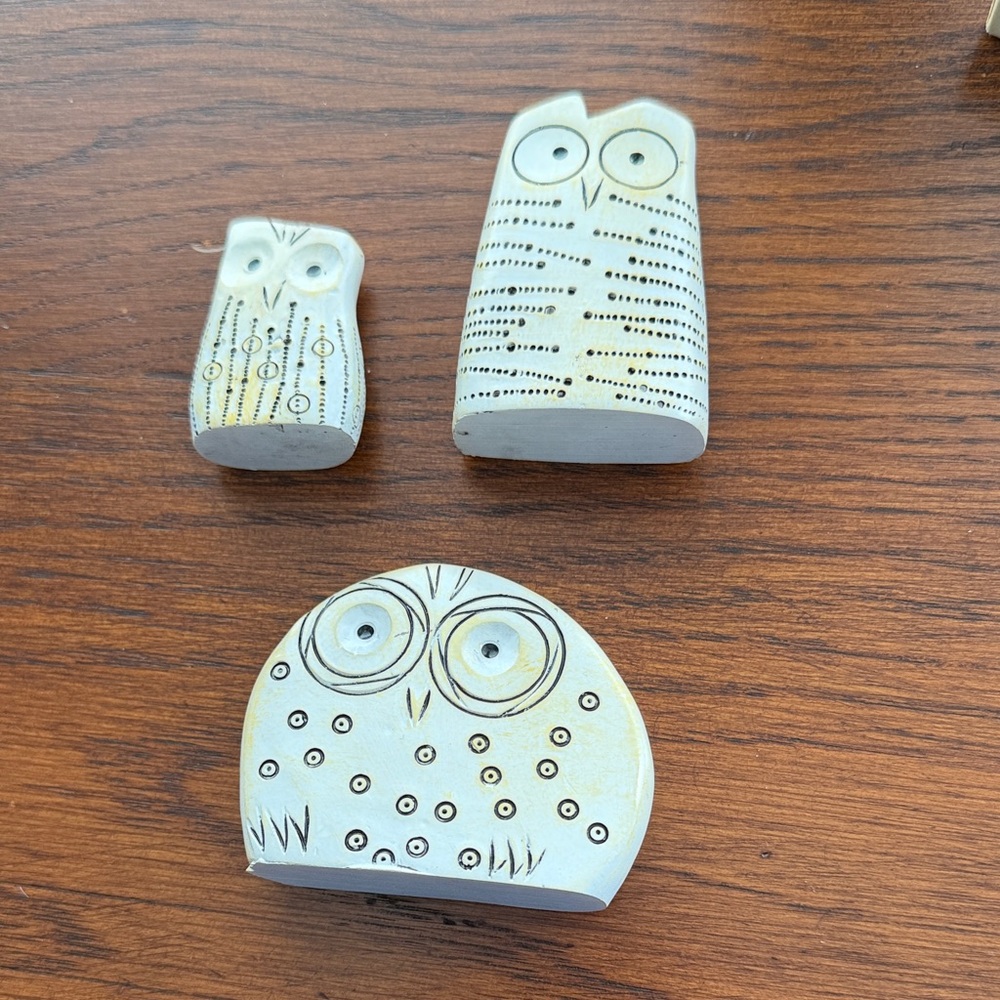 Resin Owls Set of 3 Beige & Black